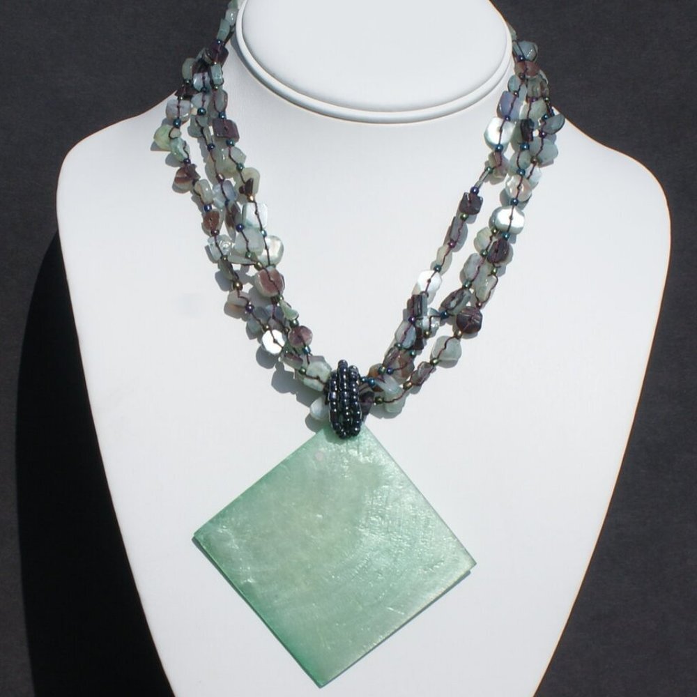 Handmade Teal Capiz Diamond Necklace 16$